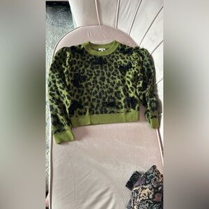 Chic Leopard Print Sweater with Bows